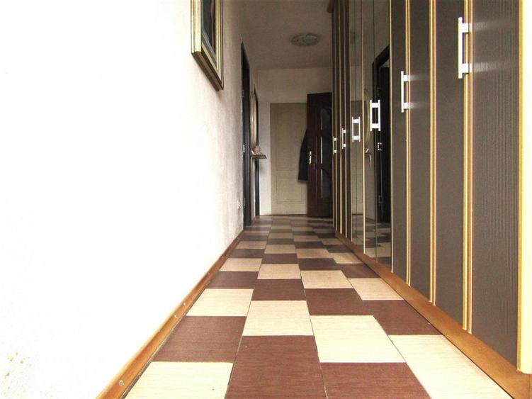 Casă cu 4 camere cu Teren 620 Mp în Exterior Sud