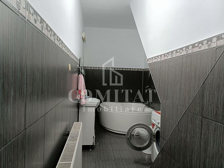 Casă individuală cu 4 camere cu Canalizare în Gruia