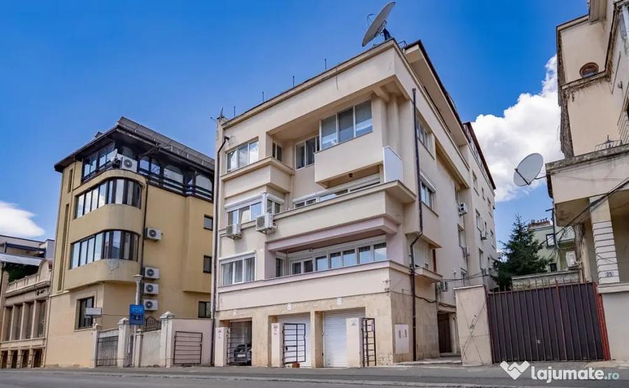 Apartament cu 4 camere decomandat în Dorobanți