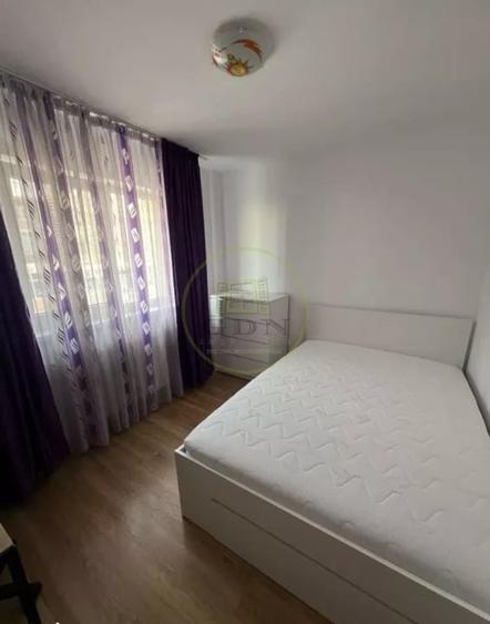 Apartament cu 2 camere decomandat, mobilat în Tractorul