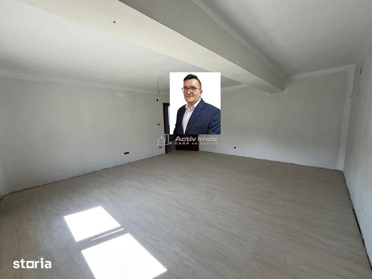 Casă cu 7 camere decomandat cu Teren 600 Mp în Central