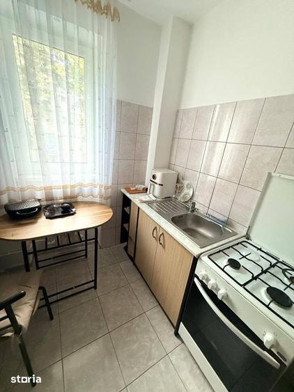 Apartament cu 3 camere decomandat în Sud