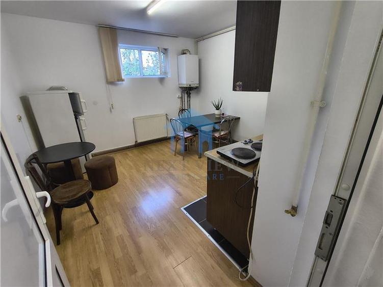 Apartament cu 2 camere decomandat în Andrei Mureșanu