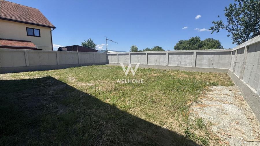 Casă individuală cu 5 camere cu Canalizare în Cristian