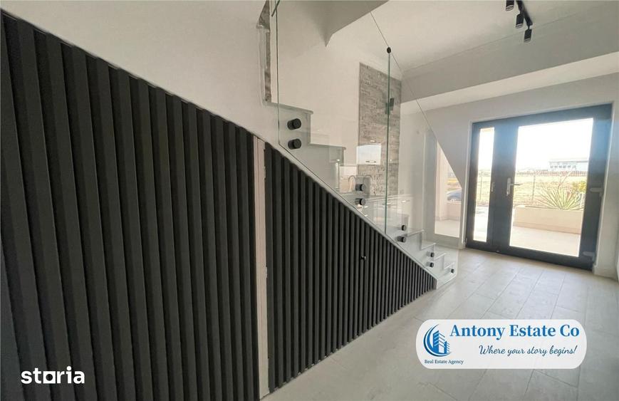 Casă cu 4 camere cu Teren 488 Mp în Sânmartin