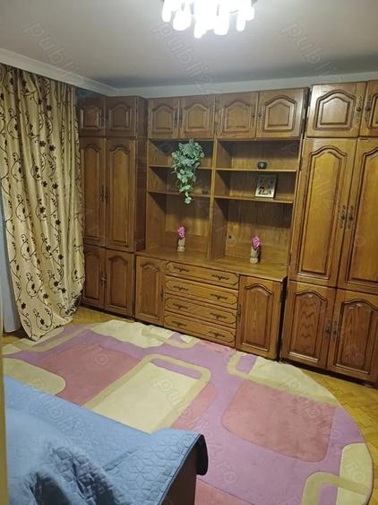 Apartament cu 2 camere semidecomandat în Berceni