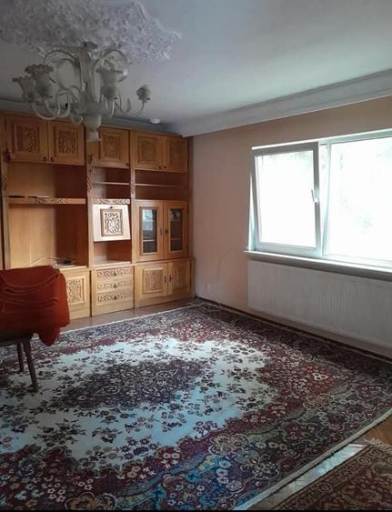 Casă cu 4 camere cu Teren 323 Mp în Central