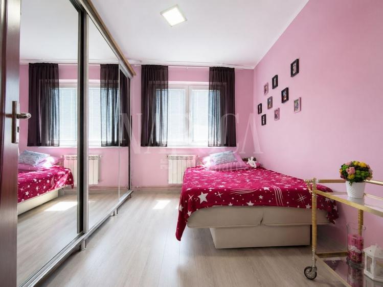Apartament cu 4 camere decomandat în Iosia