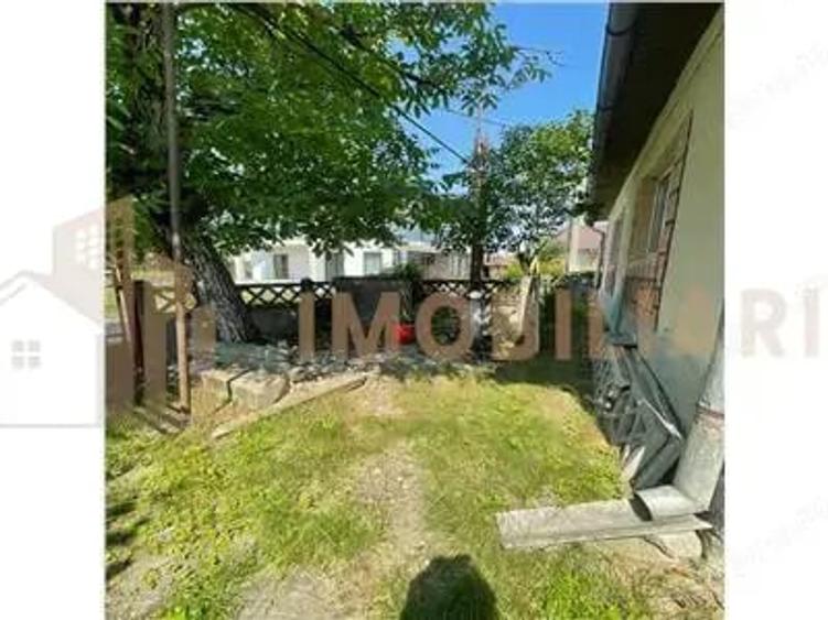 Casă cu Teren 2430 Mp în Satulung