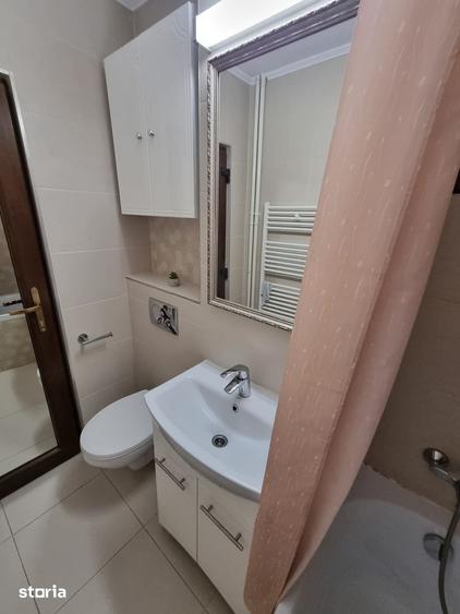 Apartament cu 3 camere decomandat, mobilat în Coiciu