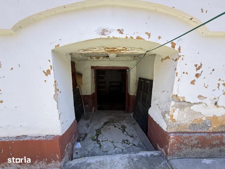 Casă cu 4 camere cu Teren 400 Mp în Poiana Sibiului
