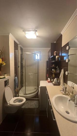 Apartament cu 3 camere în Dacia