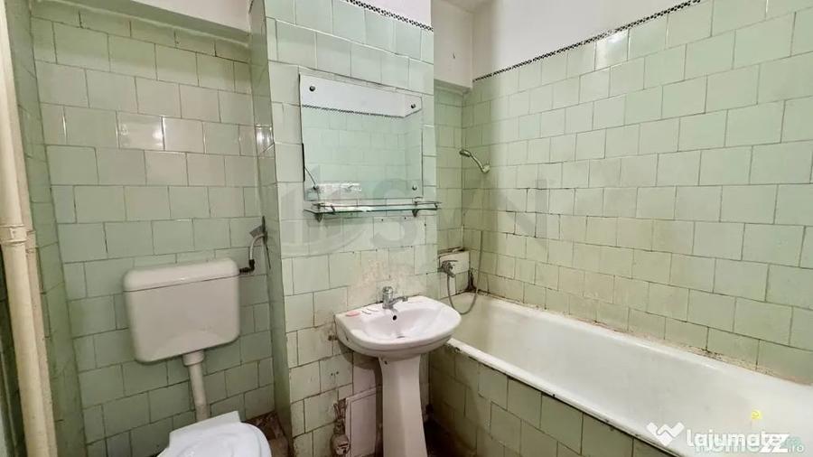 Apartament cu 4 camere decomandat în Lacul Tei