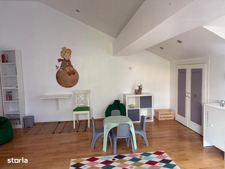 Casă cu 4 camere în Dămăroaia