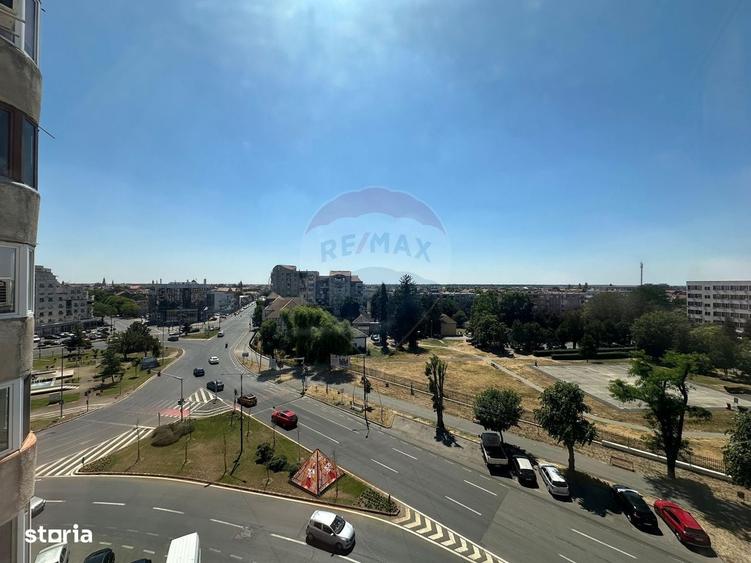 Apartament cu 3 camere în Intim