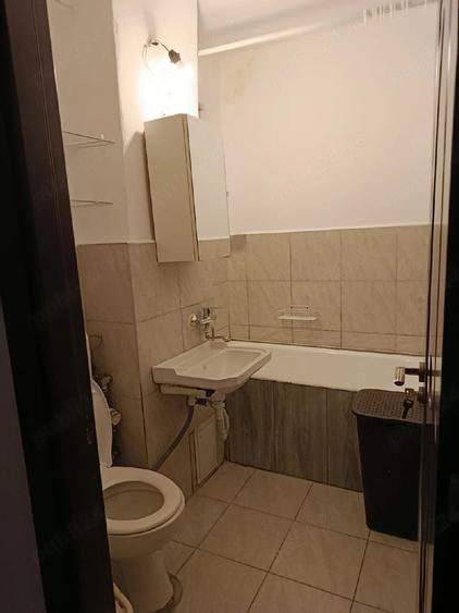 Garsonieră decomandată în Rogerius