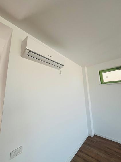 Casă individuală cu 5 camere cu Canalizare în Pipera