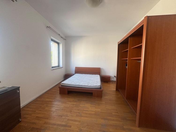 Apartament cu 3 camere decomandat, mobilat în Unirii