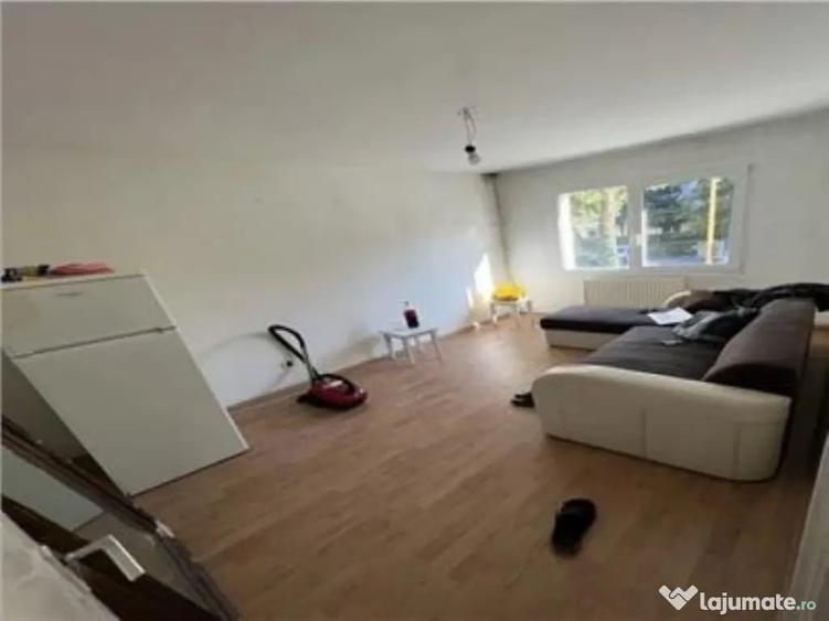 Apartament 3 camere , semidecomandat - zona Calea Bucuresti - 3
