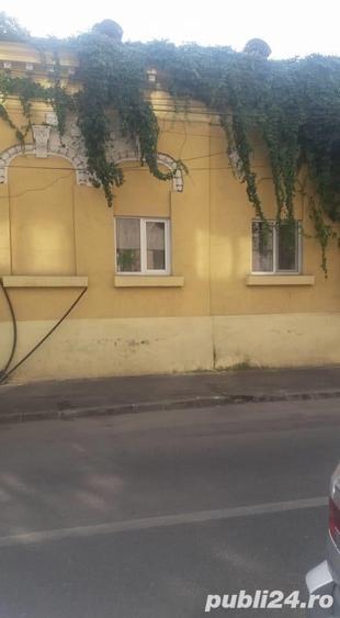 Casă cu 4 camere cu Teren 185 Mp în P-ța Victoriei