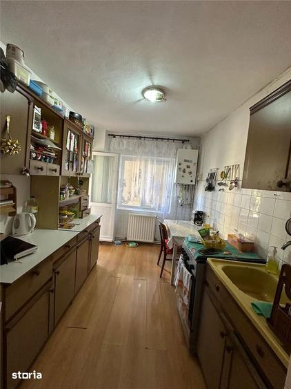 Apartament cu 3 camere decomandat în Centrul Civic