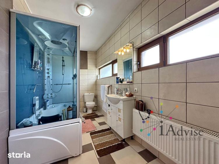 Casă cu 5 camere cu Teren 1500 Mp în Hălchiu