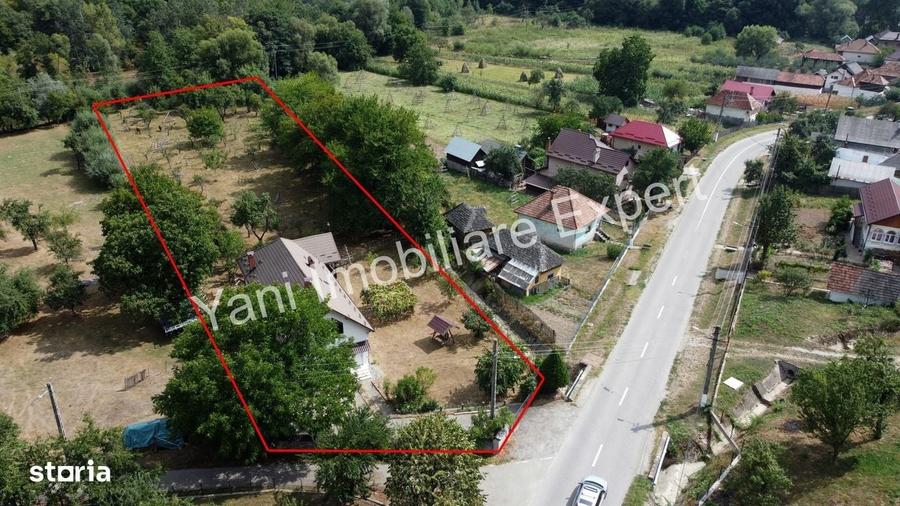 Casă cu 4 camere cu Teren 5146 Mp în Sălătrucu