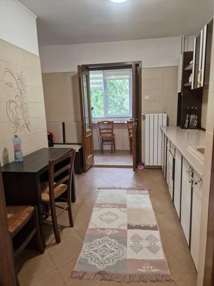 Apartament cu 2 camere decomandat în Runcu