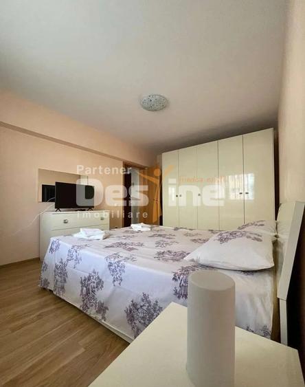 Apartament cu 2 camere decomandat în Tractorul