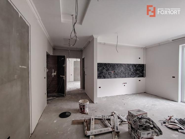 Apartament cu 2 camere decomandat în Giroc