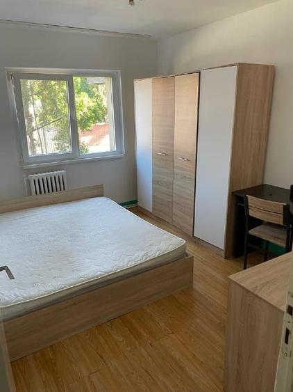 Apartament cu 3 camere decomandat, mobilat în Zorilor