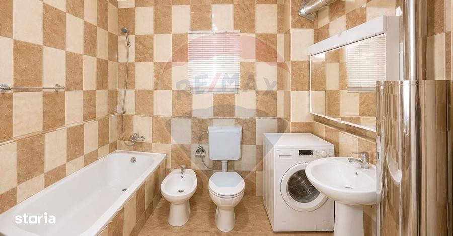 Casă cu 4 camere cu Teren 370 Mp în Central