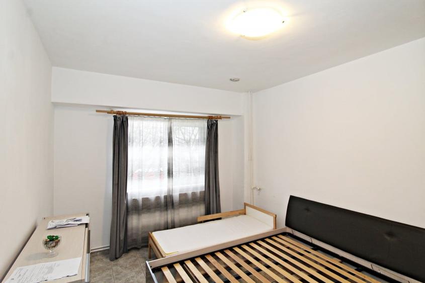 Apartament cu 4 camere decomandat în Anda