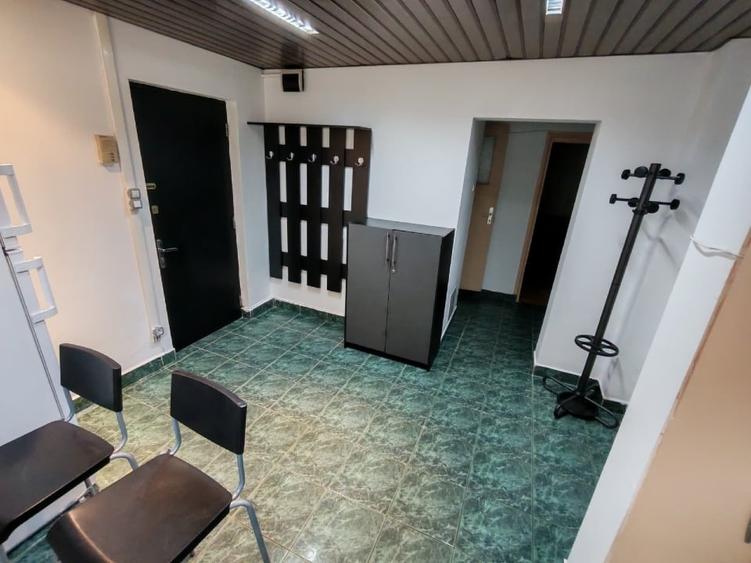 Apartament cu 3 camere decomandat, mobilat în Nerva Traian