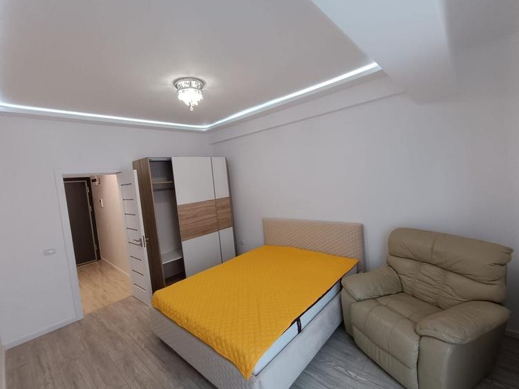 Apartament cu 2 camere decomandat, mobilat în Far