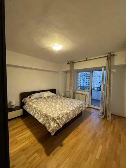 Apartament cu 3 camere decomandat în Unirii — fotografia 1