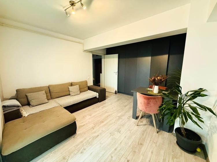 Apartament cu 2 camere semidecomandat, mobilat în Craiovei