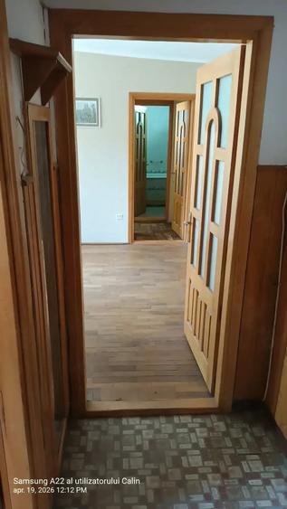 Apartament cu 3 camere semidecomandat în Central
