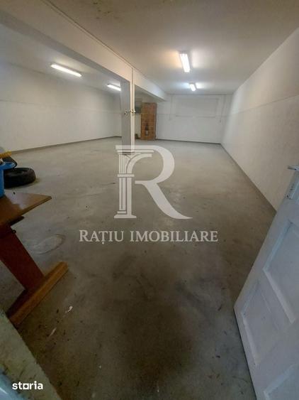 Spațiu comercial, de 850 mp, în Borș