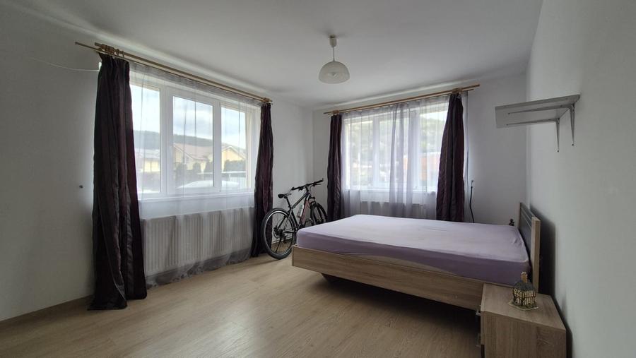 Apartament cu 2 camere semidecomandat, mobilat în Florești — fotografia 3