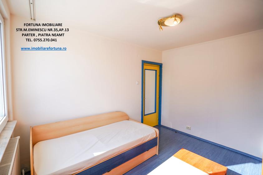 Apartament cu 3 camere decomandat în Precista