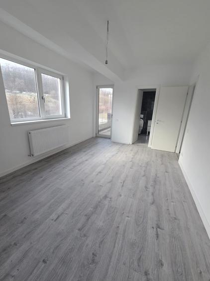 Apartament cu 3 camere decomandat în Frumoasa