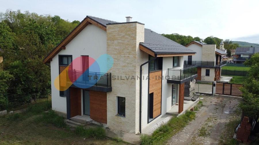 Casă individuală cu 4 camere cu Canalizare în Gilău
