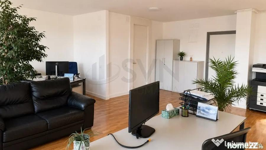 Apartament cu 4 camere semidecomandat în Barbu Văcărescu