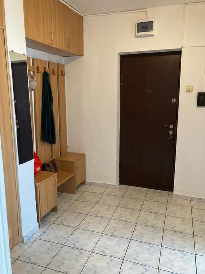 Apartament cu 2 camere semidecomandat în Brâncoveanu
