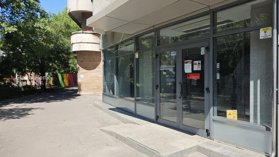 Spațiu comercial, de 149.30999755859 mp, în Tineretului