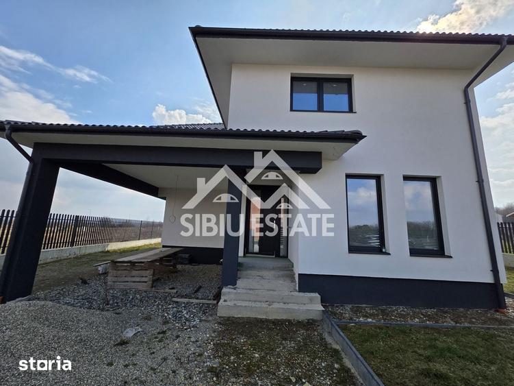 Casă cu 5 camere cu Teren 500 Mp în Central
