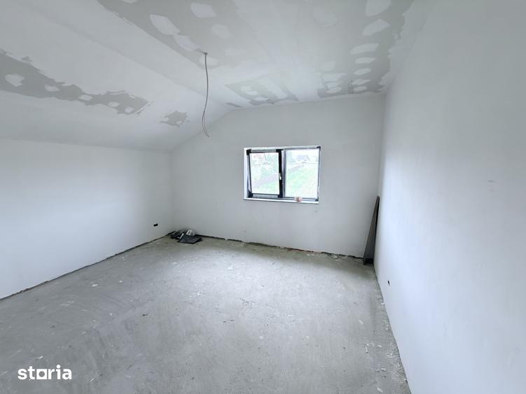 Casă cu 5 camere cu Teren 500 Mp în Central