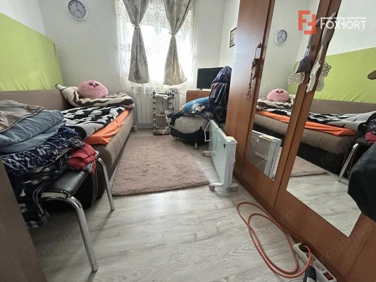 Apartament cu 3 camere semidecomandat, mobilat în Șag