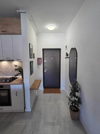 Apartament cu 2 camere semidecomandat în Chinteni